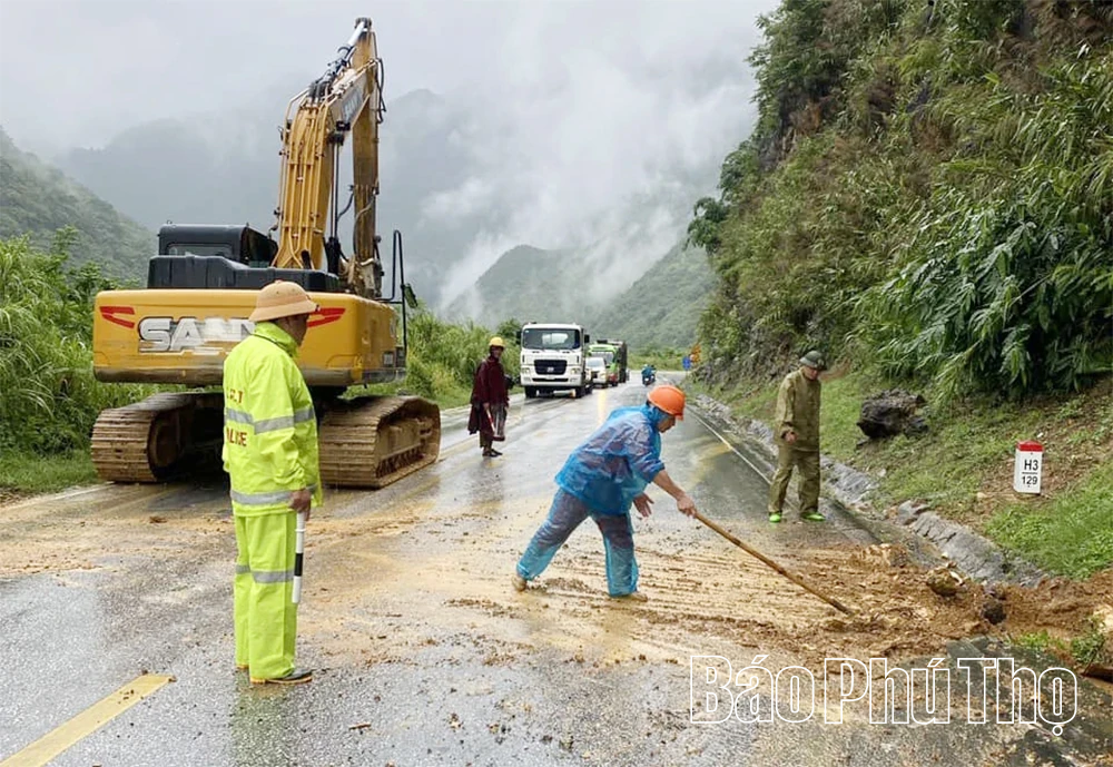 Người chiến sỹ áo vàng nơi “đèo mây, đèo gió”