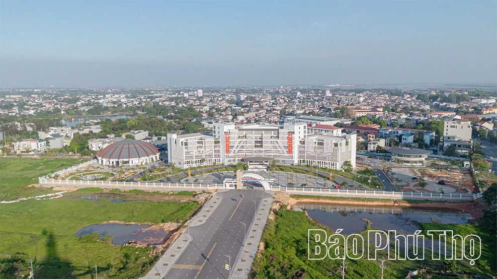 Trường THPT Chuyên Hùng Vương chắp cánh nhân tài