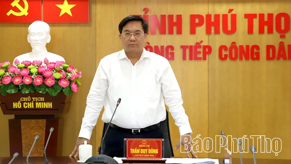 Chủ tịch UBND tỉnh Trần Duy Đông tiếp công dân định kỳ tháng 10