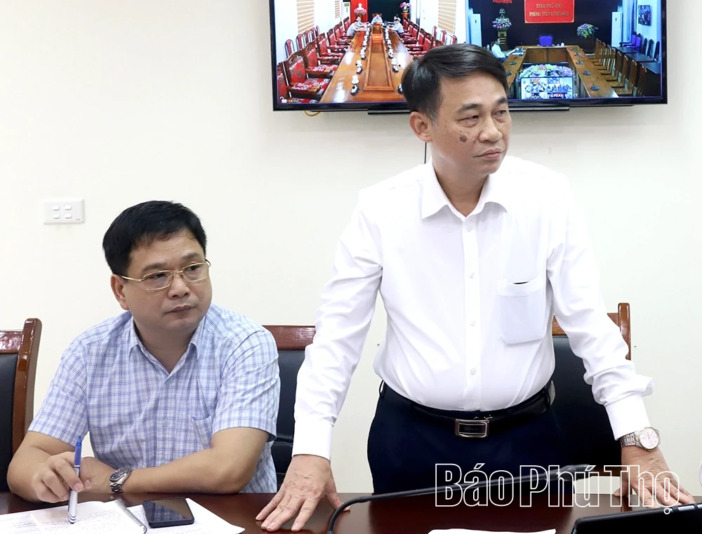 Chủ tịch UBND tỉnh Trần Duy Đông tiếp công dân định kỳ tháng 10