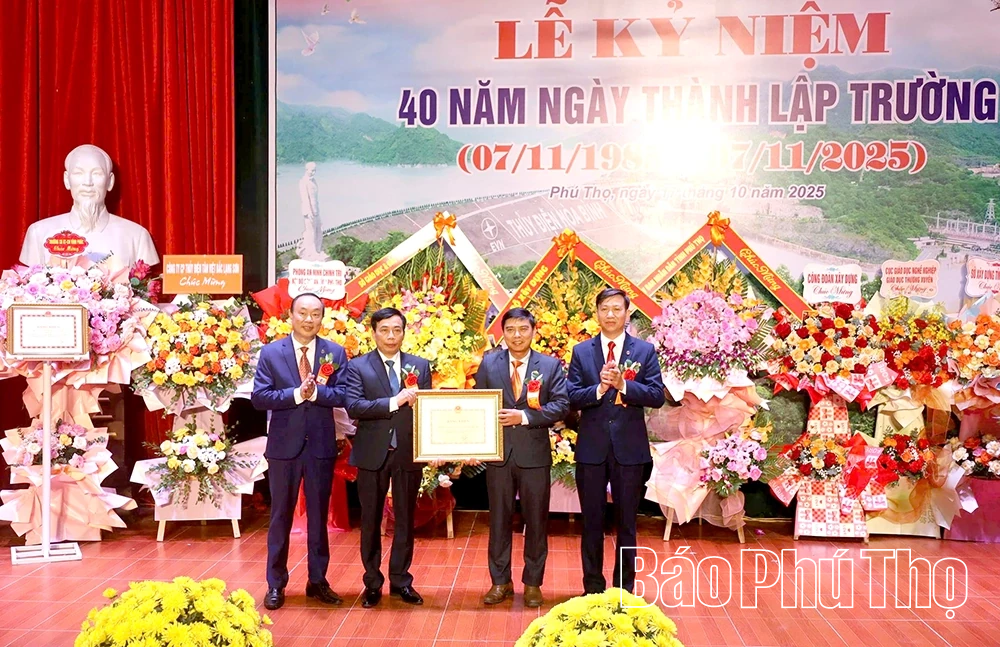 Kỷ niệm 40 năm thành lập Trường Cao đẳng nghề Sông Đà