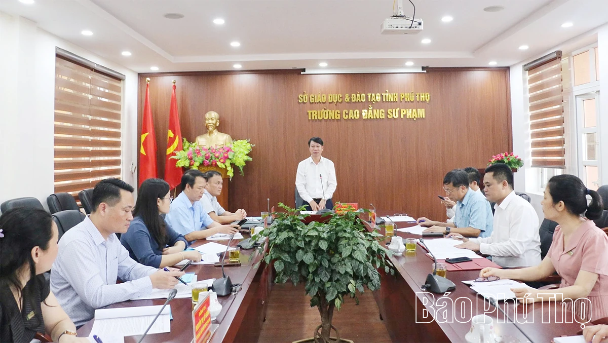 Phó Chủ tịch UBND tỉnh Nguyễn Khắc Hiếu thăm, làm việc với các trường Cao đẳng tại khu vực Hòa Bình cũ