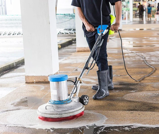 Hướng dẫn sử dụng máy chà sàn công nghiệp đúng chuẩn, an toàn & hiệu quả