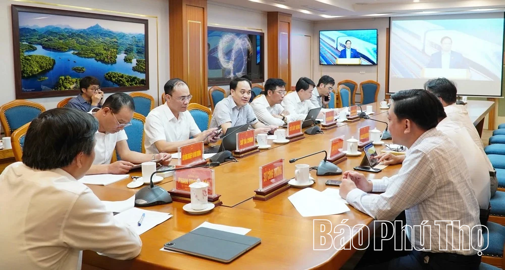 Đẩy nhanh tiến độ các công trình trọng điểm, dự án quan trọng quốc gia lĩnh vực đường sắt