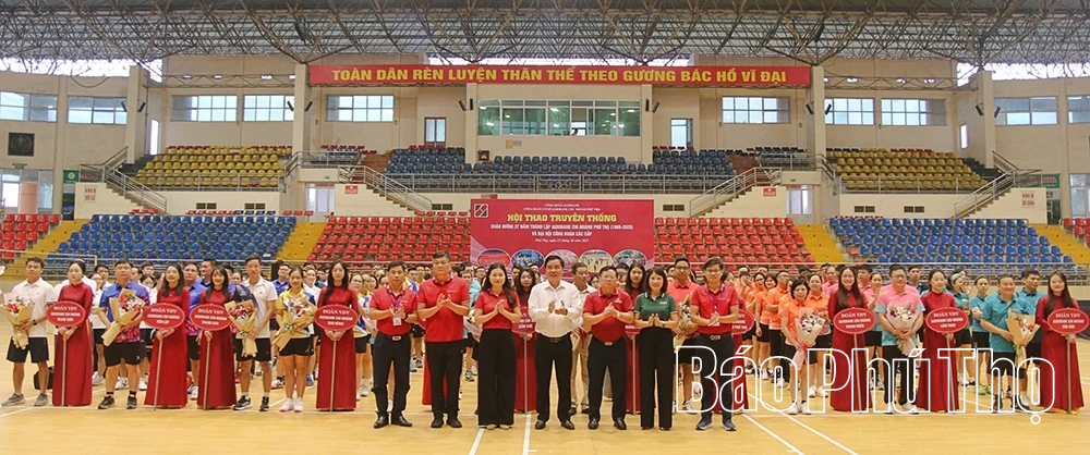 Bế mạc Hội thao truyền thống chào mừng kỷ niệm 37 năm thành lập Agribank - Chi nhánh Phú Thọ