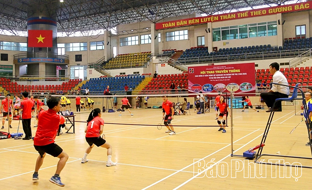 Bế mạc Hội thao truyền thống chào mừng kỷ niệm 37 năm thành lập Agribank - Chi nhánh Phú Thọ