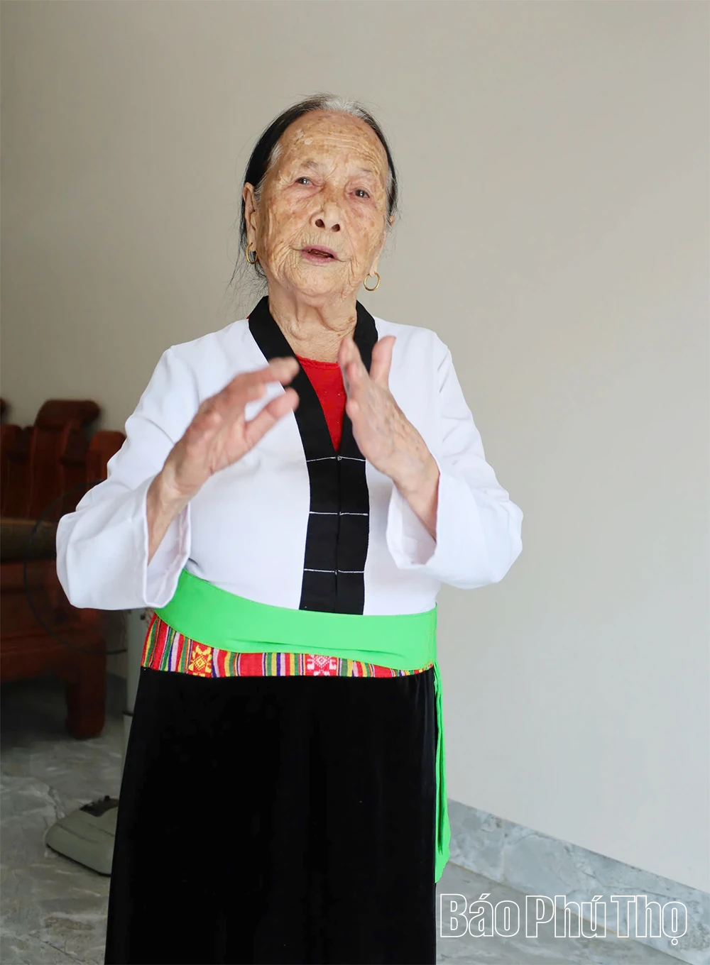 Cả đời giữ lửa Ví, Rang