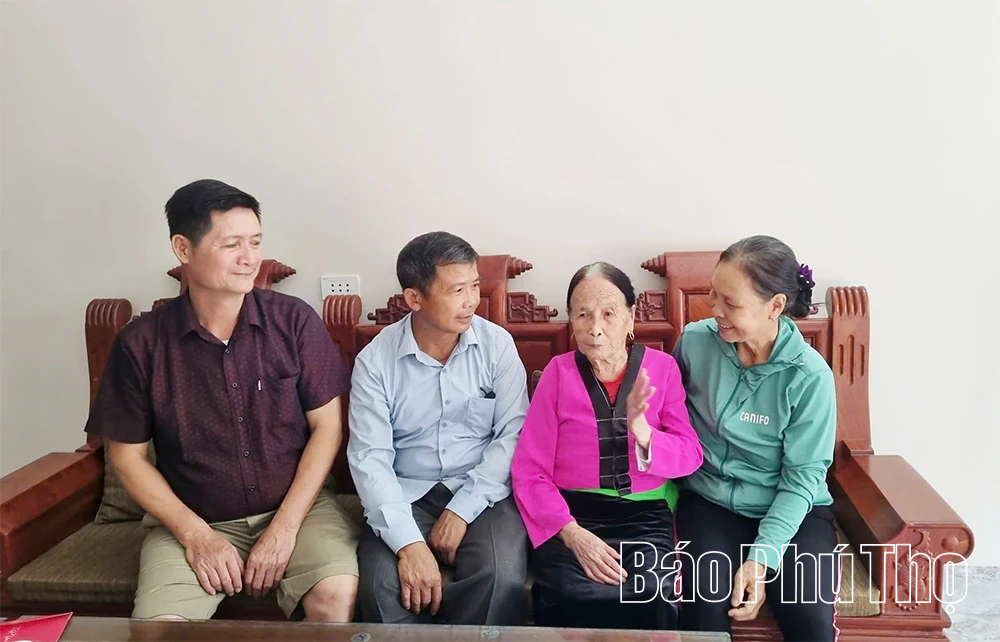 Cả đời giữ lửa Ví, Rang