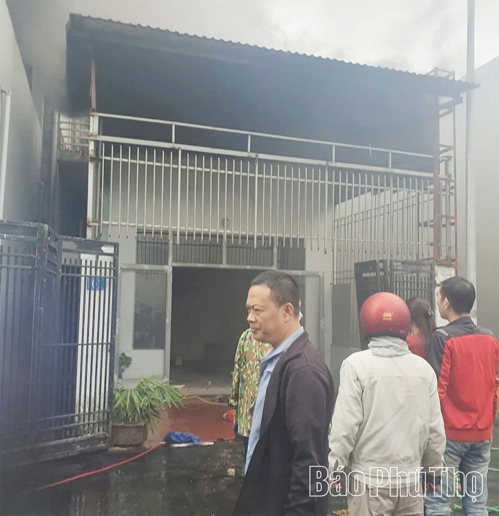 Kịp thời dập tắt vụ cháy nhà do chập điện