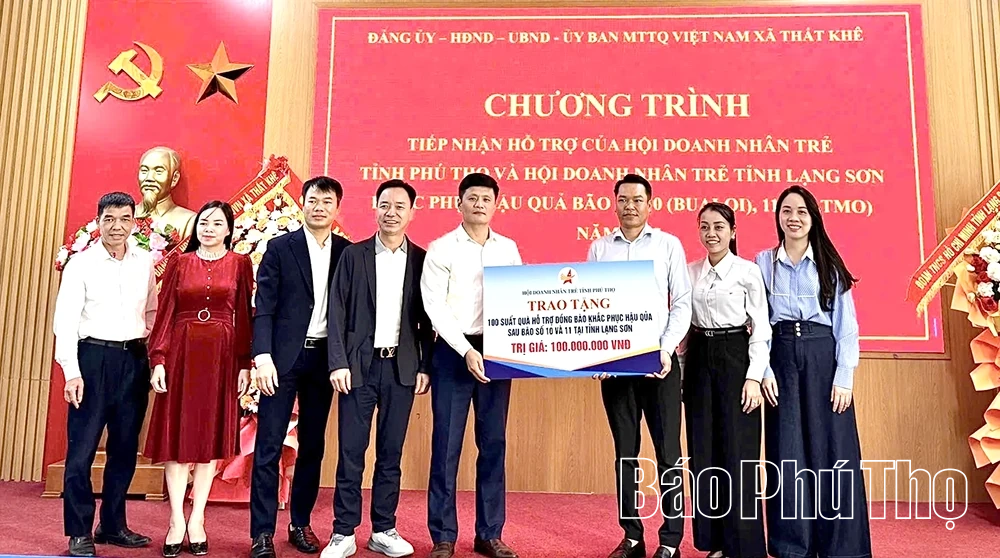 Hội Doanh nhân trẻ tỉnh Phú Thọ trao quà hỗ trợ bà con vùng lũ đợt 3 tại tỉnh Lạng Sơn