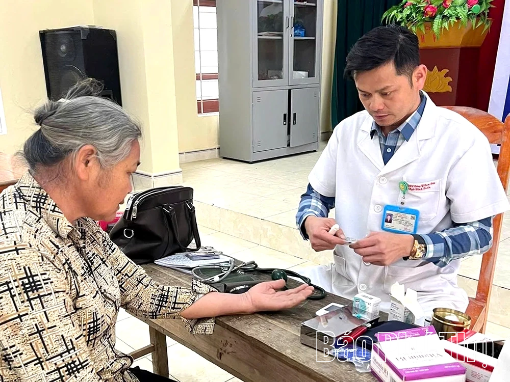 Bác sĩ người Sán Dìu với hành trình bảo tồn thuốc Nam