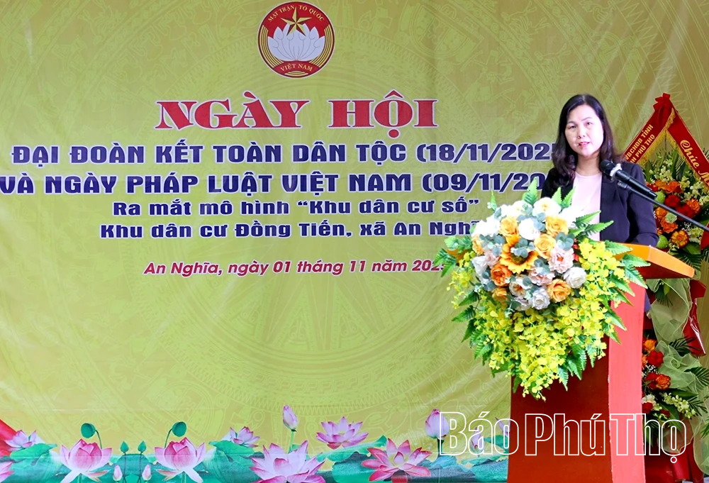 Phó Chủ tịch Ủy ban MTTQ tỉnh Bùi Thị Thu Hằng dự Ngày hội Đại đoàn kết toàn dân tộc tại Khu dân cư Đồng Tiến