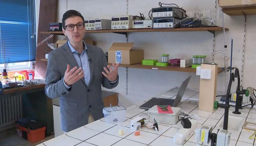 “Mũi điện tử”: Công nghệ ngửi được tương lai