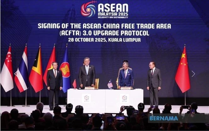 ASEAN, Trung Quốc ký kết Nghị định thư nâng cấp Hiệp định thương mại tự do