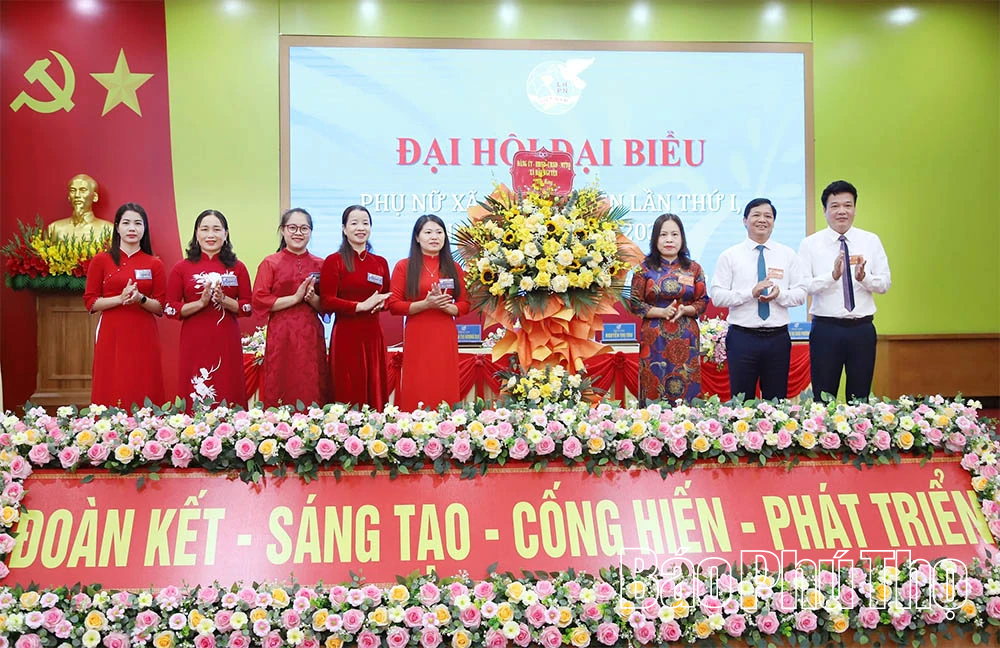 Đại hội đại biểu Phụ nữ xã Bản Nguyên lần thứ I