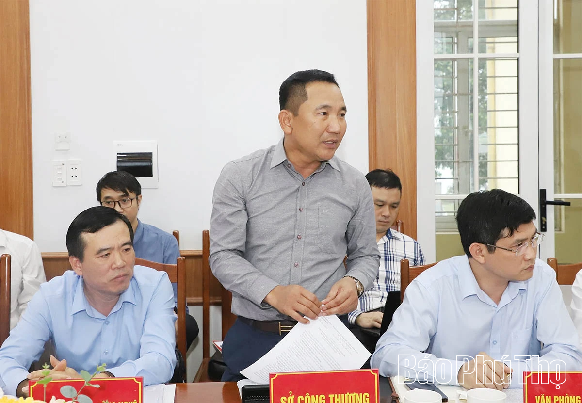 Chủ tịch UBND tỉnh Trần Duy Đông thăm và làm việc với 3 xã Sông Lô, Tiên Lữ, Sơn Đông