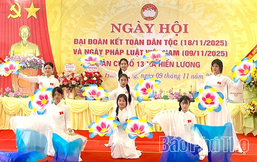 Phó Chủ tịch HĐND tỉnh Nguyễn Trung Kiên dự Ngày hội Đại đoàn kết toàn dân tộc tại khu 13, xã Hiền Lương