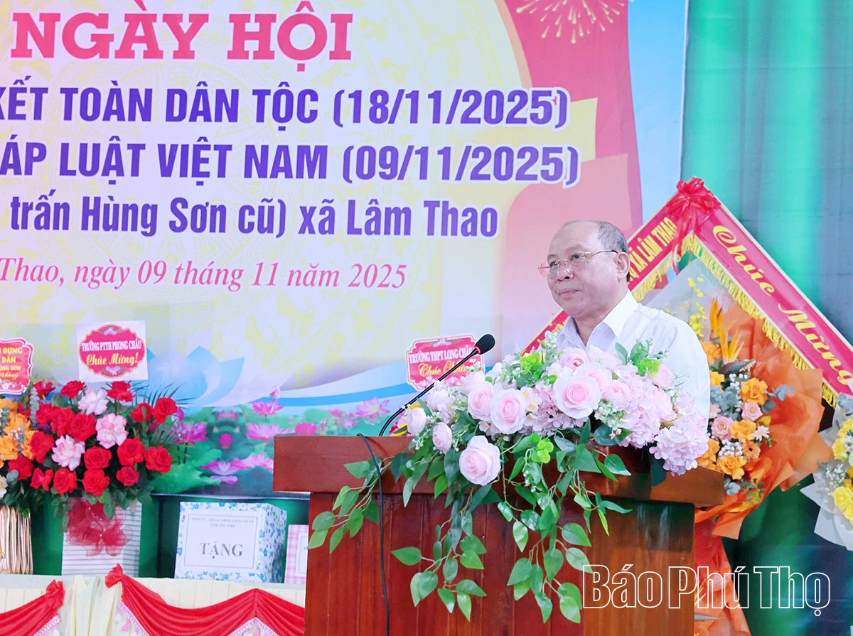 Chủ tịch HĐND, Ủy ban MTTQ tỉnh Bùi Đức Hinh dự Ngày hội Đại đoàn kết toàn dân tộc tại xã Lâm Thao