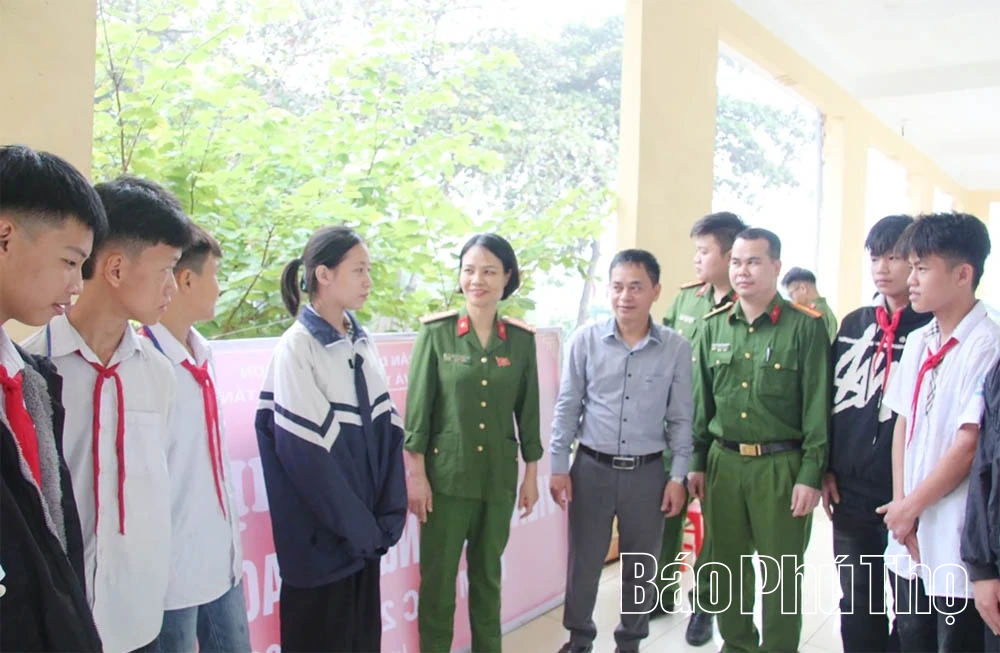 Tuyên truyền pháp luật, kỹ năng phòng chống tội phạm cho gần 3.000 học sinh