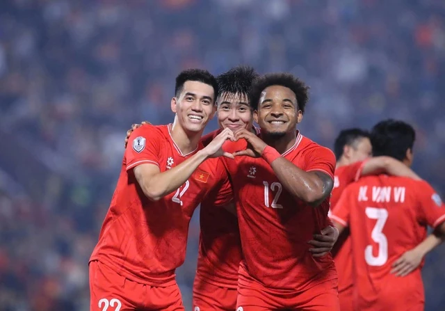 Bắt đầu hành trình của hai thế hệ đội tuyển Việt Nam