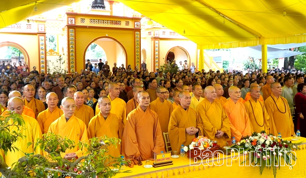 Khánh thành Tam quan gác chuông, nhà thờ Tổ, thờ Mẫu và Tứ ân chùa Thiên Phúc