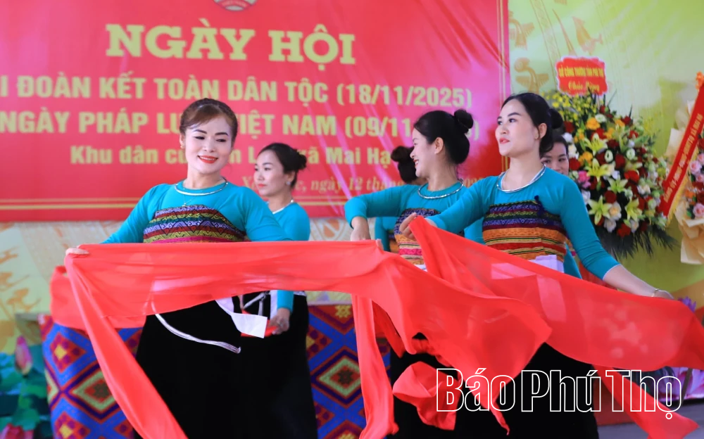 Ngày hội đại đoàn kết toàn dân tộc xóm Lác, xã Mai Hạ