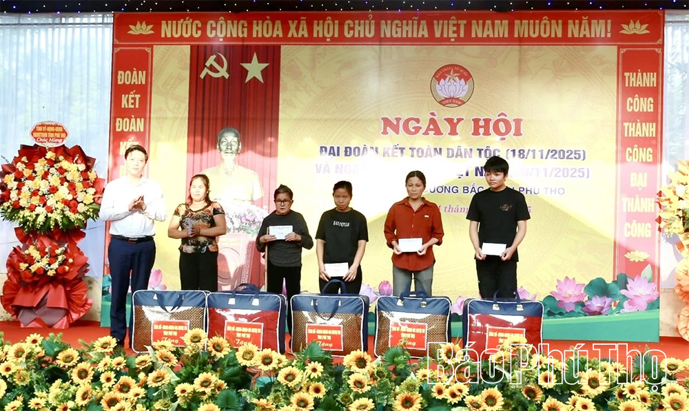 Ngày hội Đại đoàn kết toàn dân tộc thôn 2, xã Tam Dương Bắc