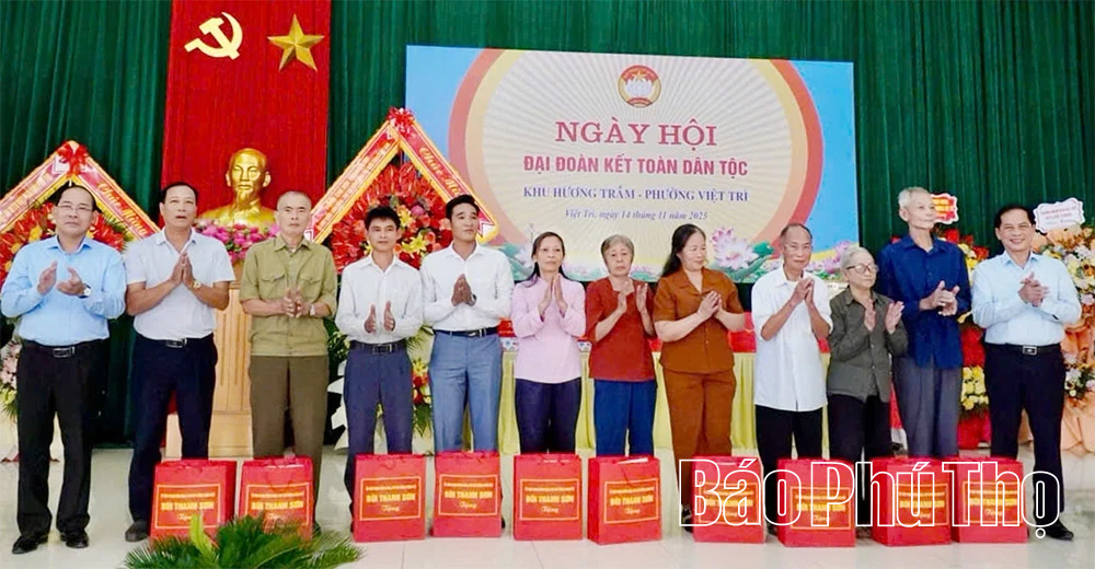Phó Thủ tướng Bùi Thanh Sơn dự Ngày hội Đại đoàn kết toàn dân tộc tại phường Việt Trì