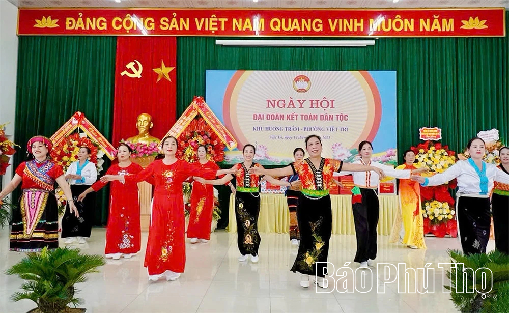 Phó Thủ tướng Bùi Thanh Sơn dự Ngày hội Đại đoàn kết toàn dân tộc tại phường Việt Trì