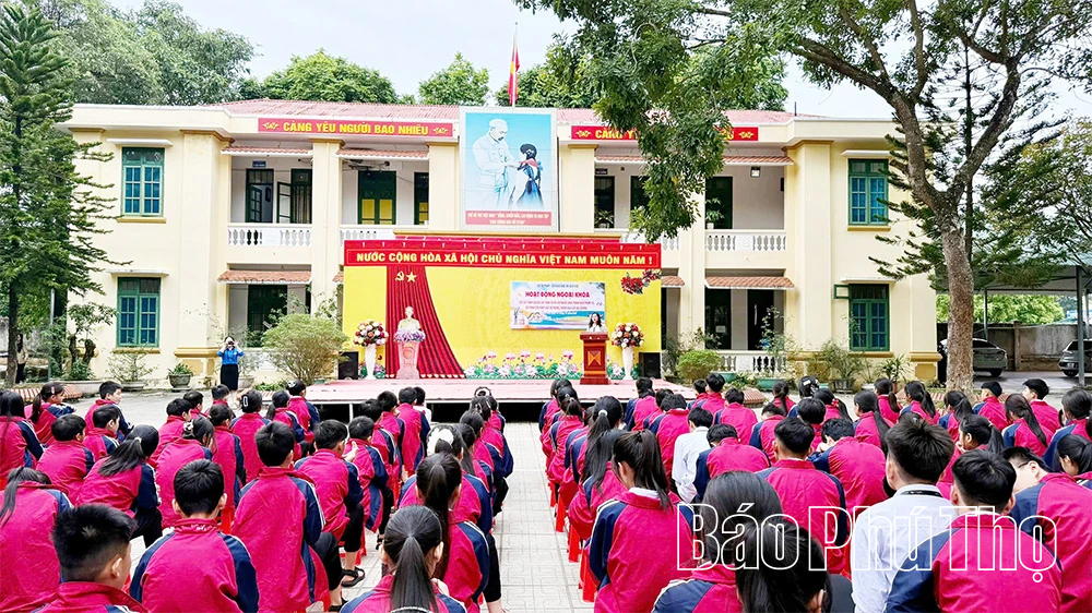 Tuyên truyền Bộ luật Hình sự cho học sinh dân tộc nội trú