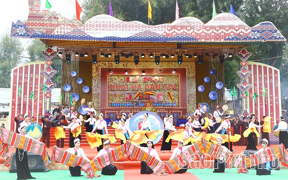 Khơi dậy niềm tự hào, phát huy giá trị Di sản văn hóa Đất Tổ