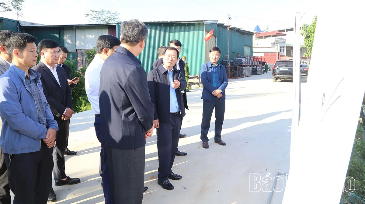 Phó Bí thư Thường trực Tỉnh ủy Bùi Văn Quang làm việc với Ban Thường vụ Đảng ủy các xã Đông Thành, Chí Tiên, Liên Minh