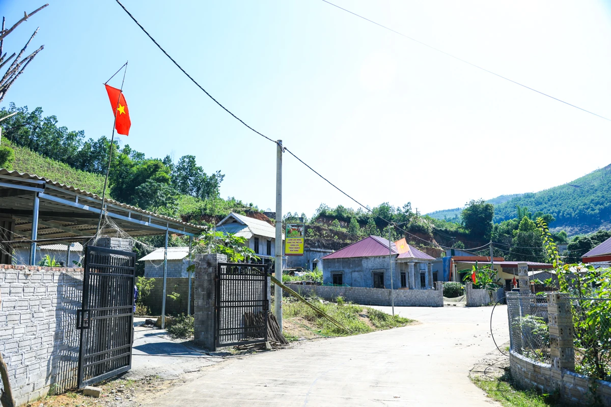 Trăn trở, vượt khó ở Lạc Lương