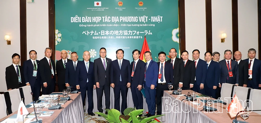 Chủ tịch UBND tỉnh Trần Duy Đông tiếp, làm việc với lãnh đạo tỉnh Yamanashi (Nhật Bản)