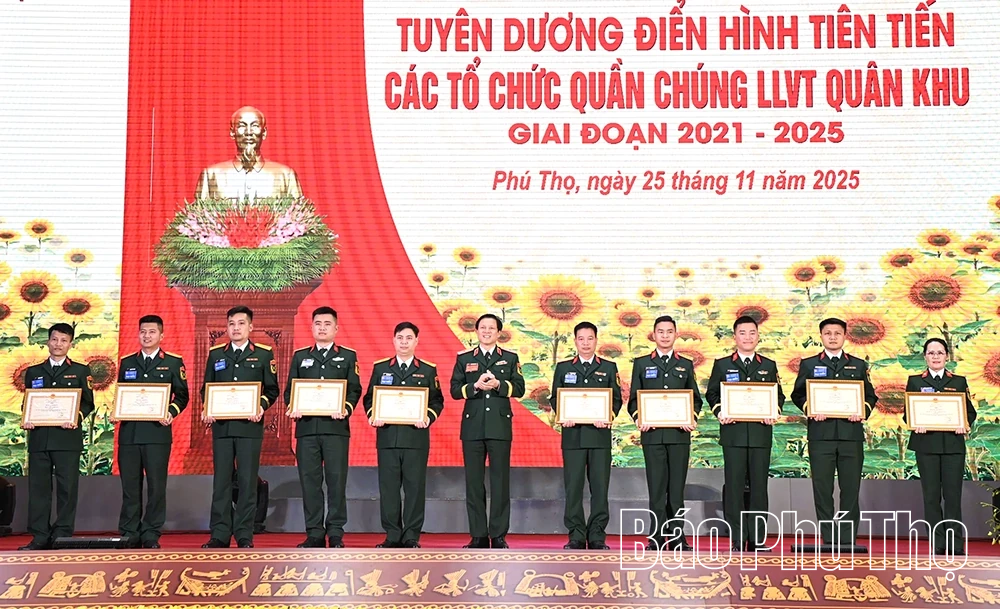 Quân khu 2 tuyên dương các tập thể , cá nhân tiêu biểu trong hoạt động công tác quần chúng giai đoạn 2021 – 2025