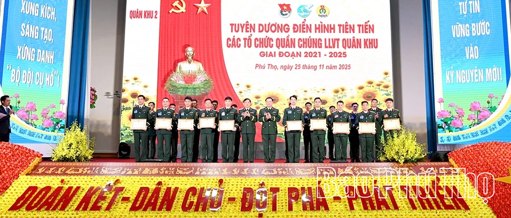 Quân khu 2 tuyên dương các tập thể , cá nhân tiêu biểu trong hoạt động công tác quần chúng giai đoạn 2021 – 2025