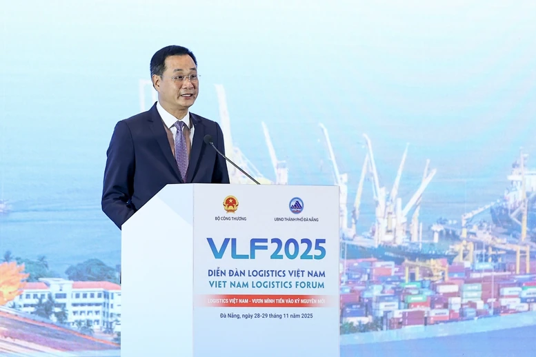 Thủ tướng: Đưa Việt Nam trở thành trung tâm dịch vụ logistics hàng đầu Đông Nam Á, châu Á và thế giới