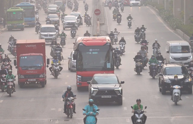 Từ năm sau, ô tô sẽ bị siết khí thải thế nào?