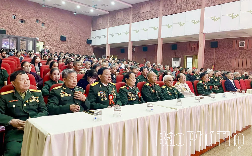 Chương trình chiếu phim “Mưa Đỏ” tri ân hội chiến sĩ Thành cổ Quảng Trị tỉnh Phú Thọ