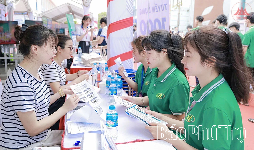 Cẩn thận “bẫy” việc làm dịp cuối năm