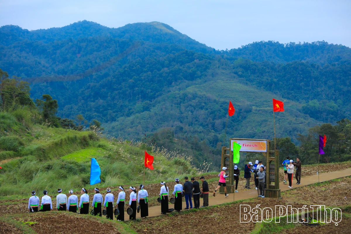 Chinh phục bản Mừng