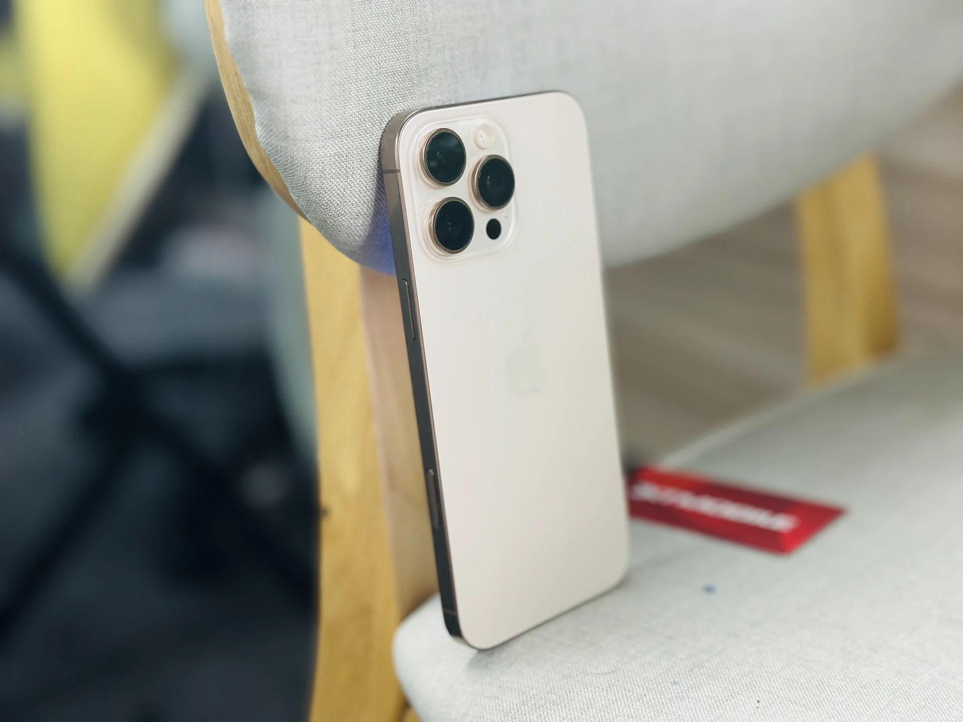 Top mẫu iPhone đáng mua dịp cuối năm: iPhone 16 tiếp tục dẫn đầu