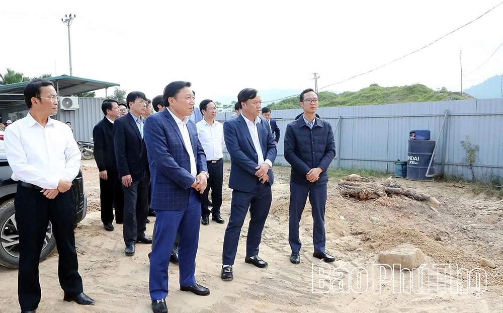 Phó Chủ tịch UBND tỉnh Nguyễn Huy Ngọc thăm, làm việc tại các xã khu vực Hạ Hòa