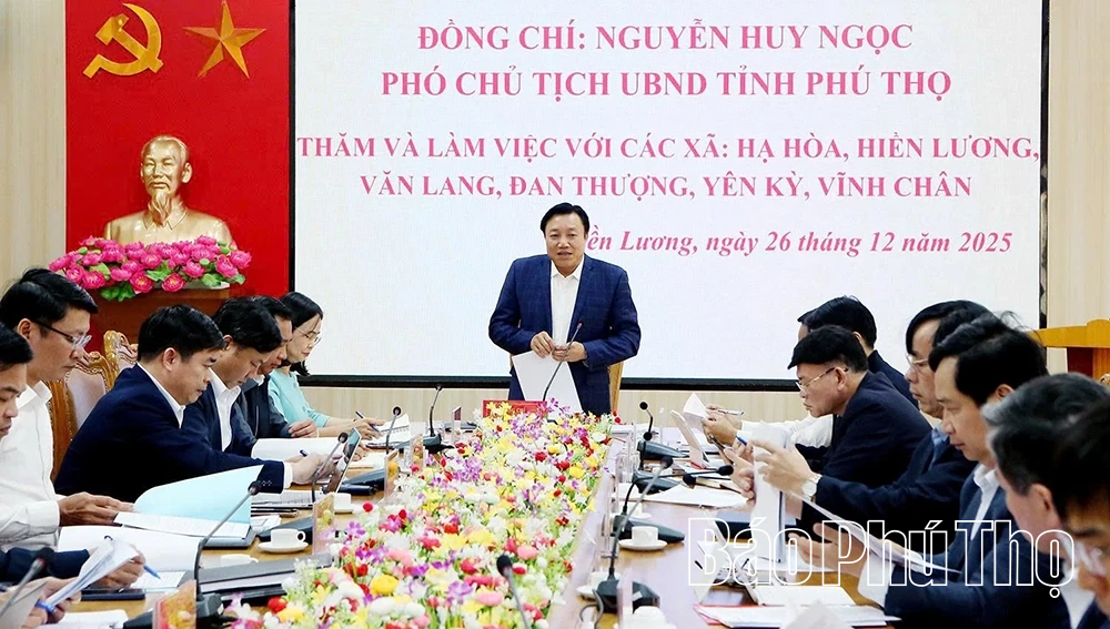 Phó Chủ tịch UBND tỉnh Nguyễn Huy Ngọc thăm, làm việc tại các xã khu vực Hạ Hòa