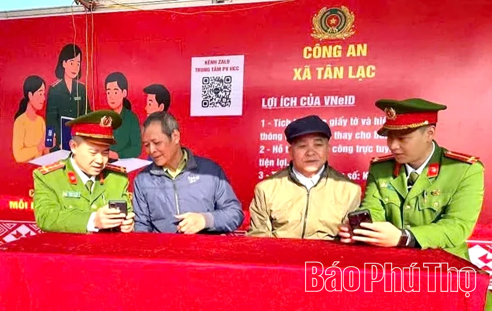 Độc đáo gian hàng chuyển đổi số