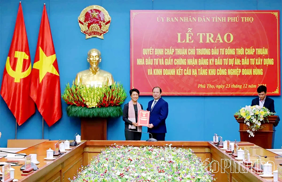 Trao Giấy chứng nhận đăng ký đầu tư cho Tập đoàn Amata