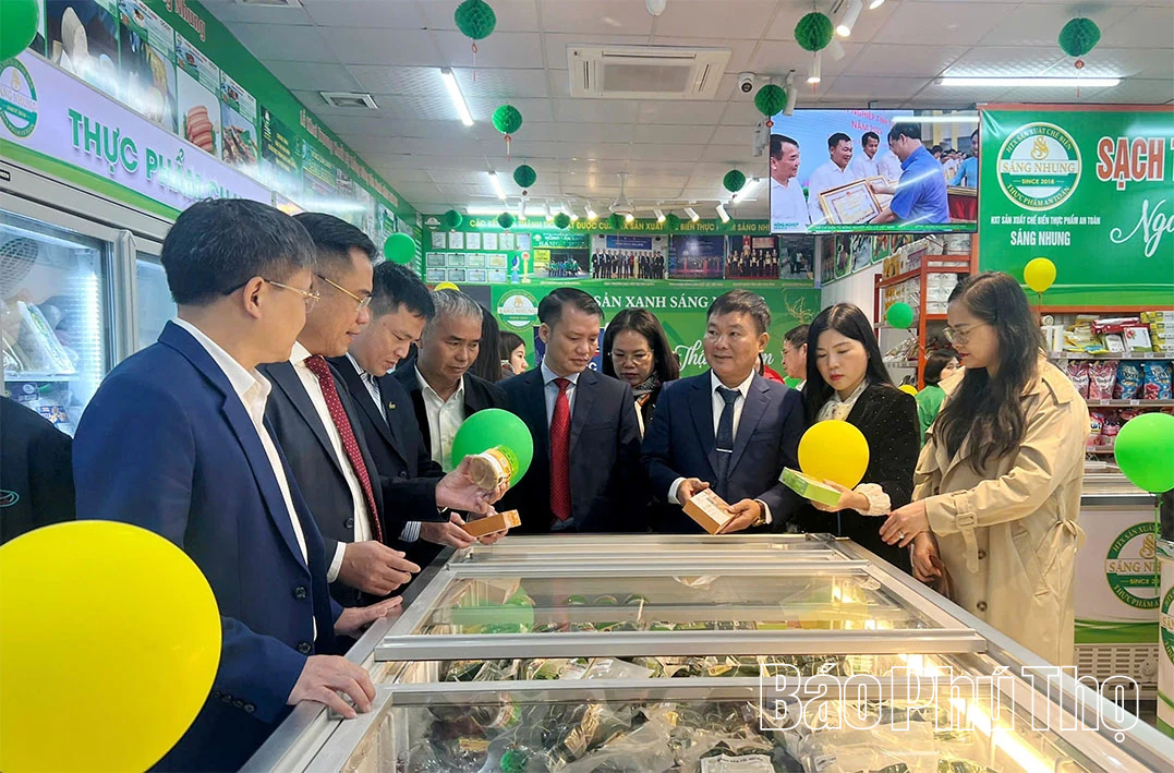 Khai trương Trung tâm Nông sản xanh Sáng Nhung tại Phú Thọ