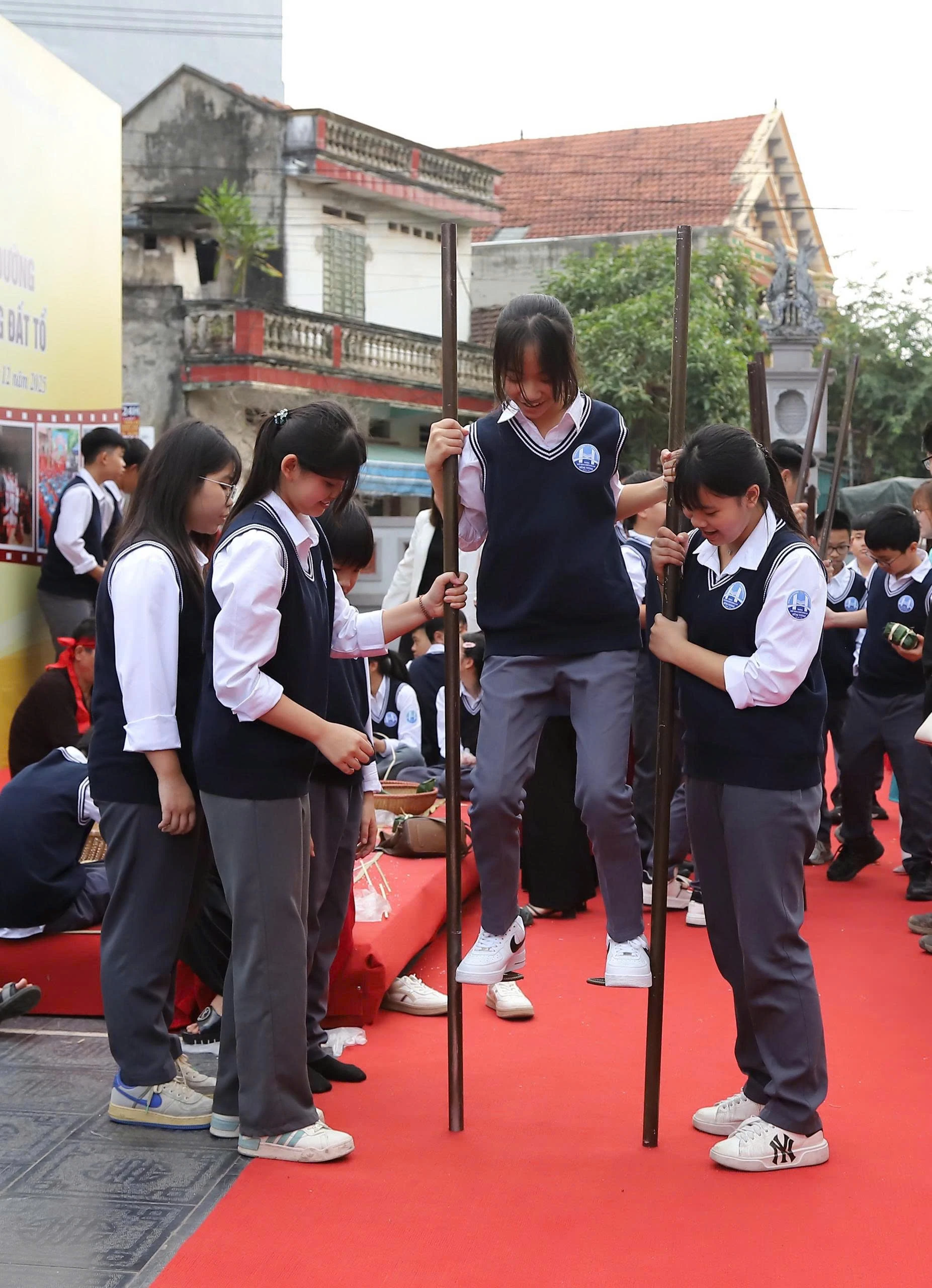 Du lịch học đường - Trải nghiệm văn hóa vùng Đất Tổ