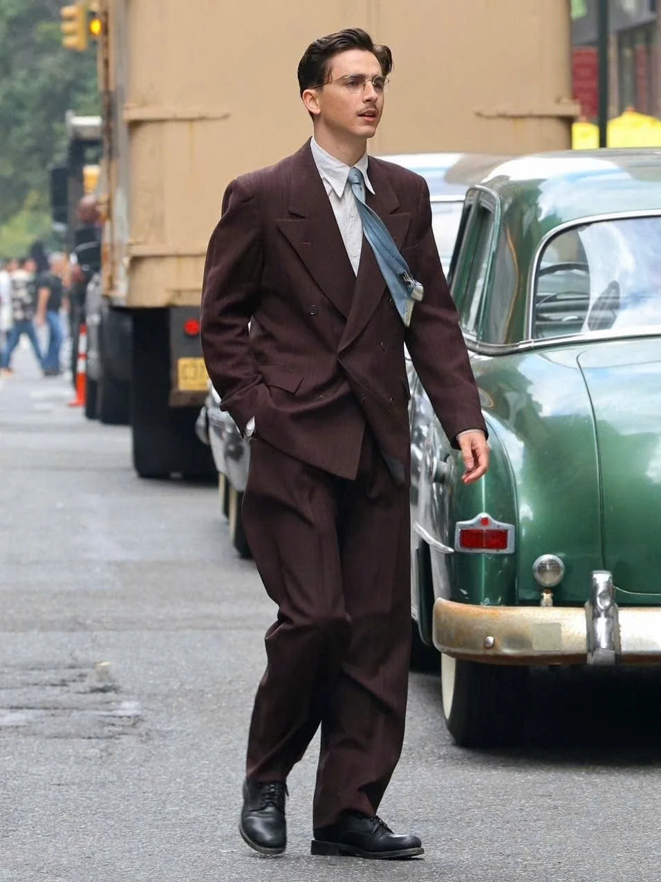 Timothée Chalamet và “Marty Supreme” bùng nổ phòng vé, tạo hiện tượng văn hóa