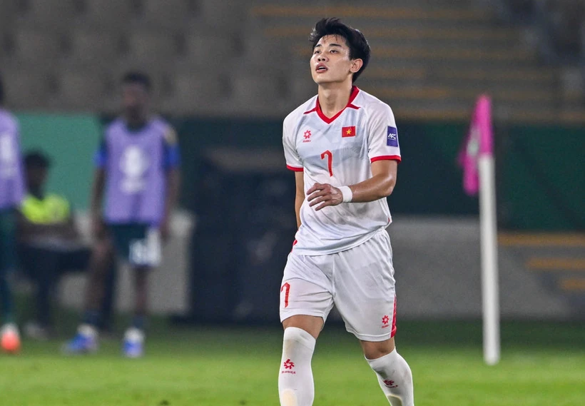 Đình Bắc lập siêu phẩm, U23 Việt Nam hiên ngang vào tứ kết U23 châu Á với ngôi đầu bảng